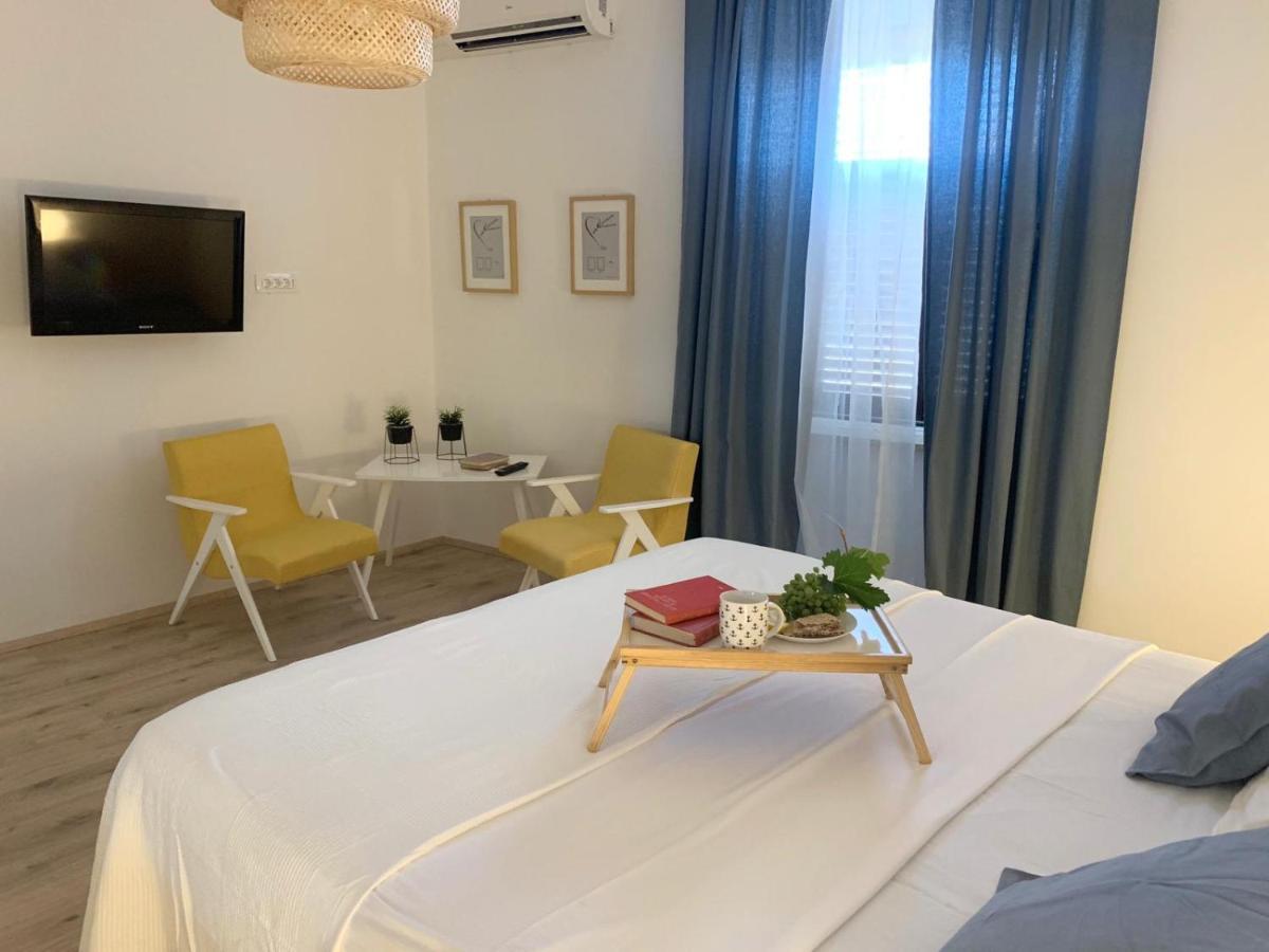 Ra City Garden Suite 普拉 外观 照片