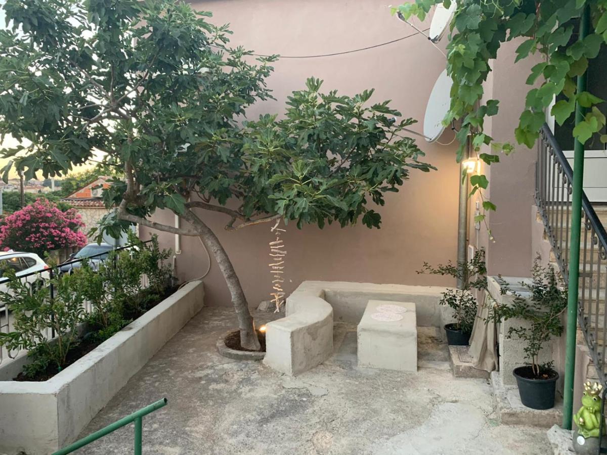 Ra City Garden Suite 普拉 外观 照片